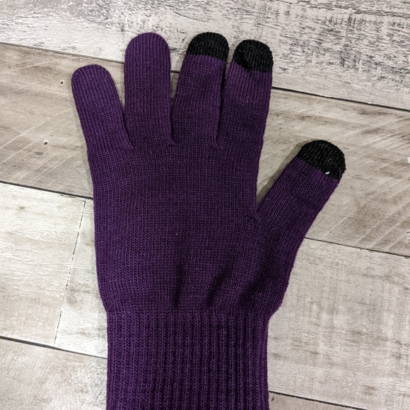 Brand New Unworn Washington Huskies Gloves Women's M - Picture 2 of 4